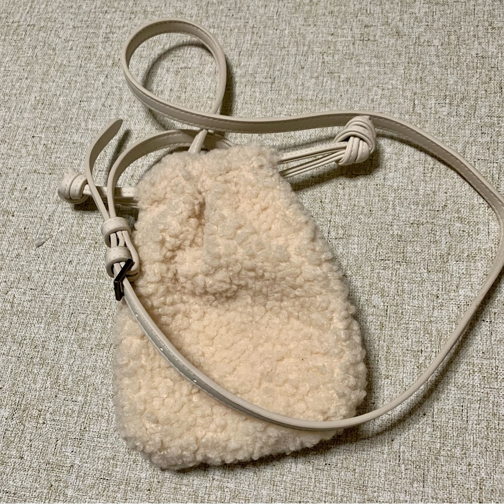 🍀Universal Thread Bags | Cream Sherpa Fuzzy Phone Crossbody#🍀UNIVER